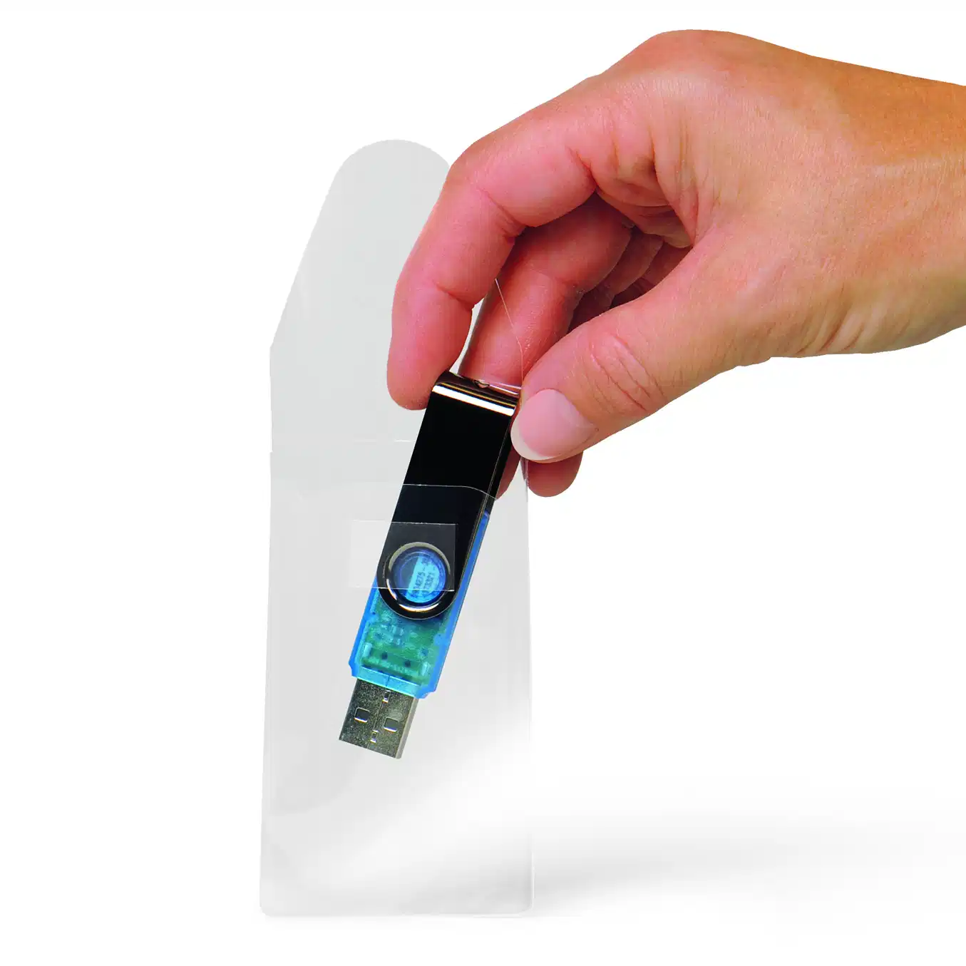copyshop_ffm_-_usb_stick_mit_halterung.webp